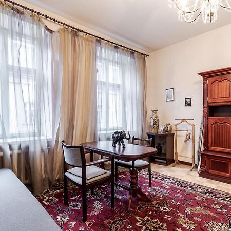Doroshenka Antique Apartment Lviv Exterior foto